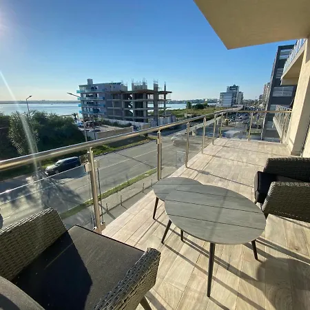 דירה Lake View De Silva 2 *